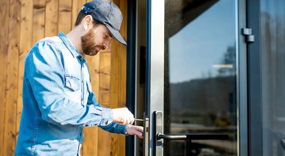 complete locksmith costs hiring