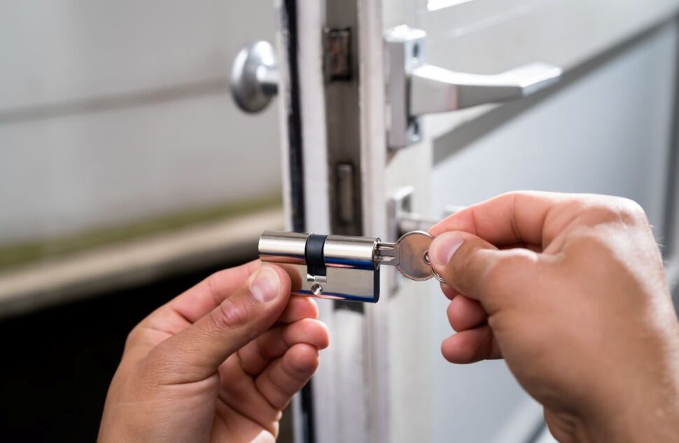 complete locksmith costs hiring